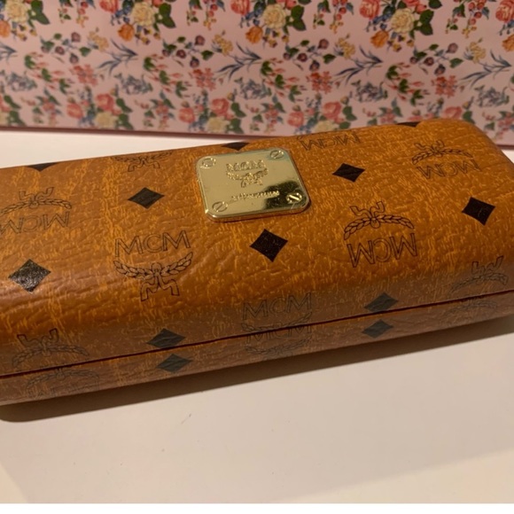 ♥️SOLD♥️MCM Glasses - Picture 2 of 15